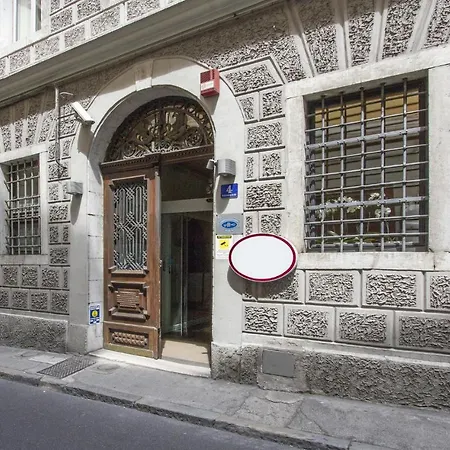 Casa Del Faro Триест